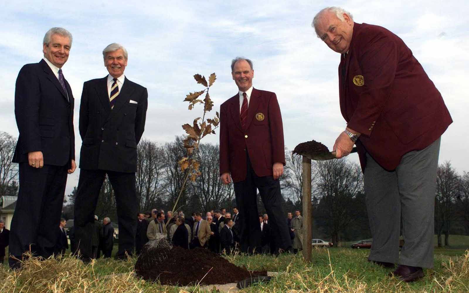 2001.jpg